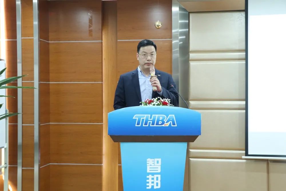 知禮儀 塑形象 打造職業(yè)女性新標(biāo)桿